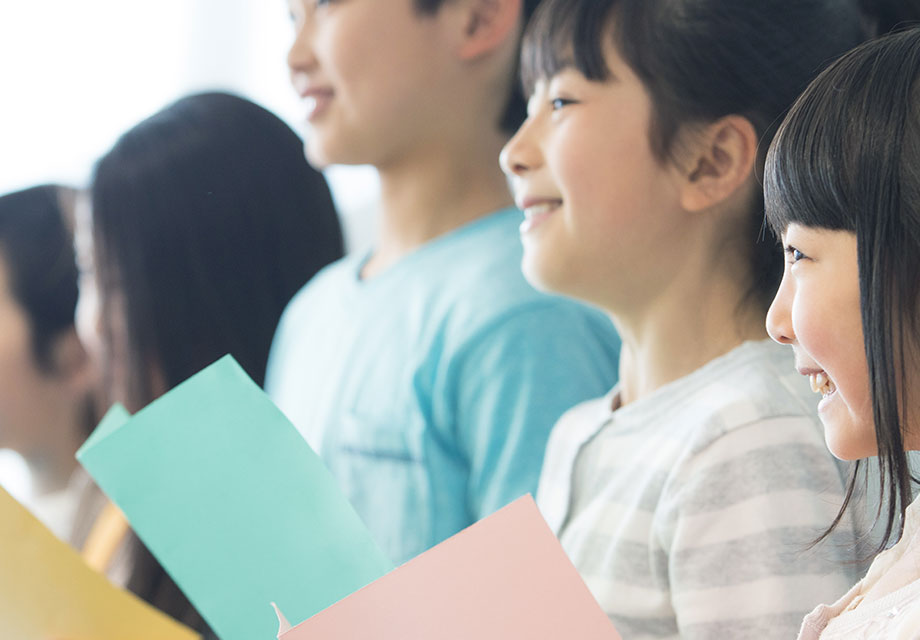 前歯が生え代わるころに歯列拡大を